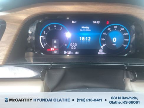 Used 2024 Volkswagen Atlas SE w/ Panoramic Sunroof Package AWD/4WD image 5