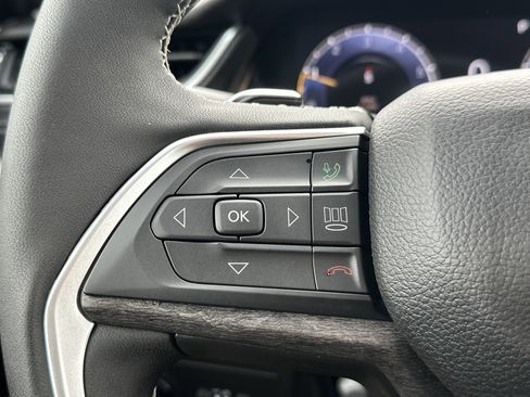 New 2025 Jeep Grand Cherokee L Limited w/ Luxury Tech Group II image 17