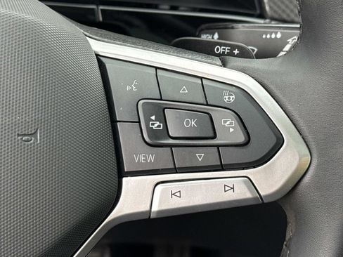 Used 2024 Volkswagen Atlas Peak Edition SE AWD/4WD image 20