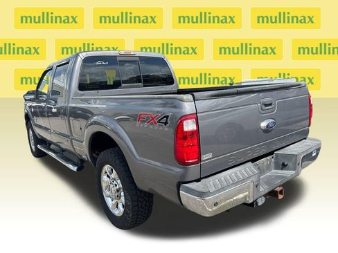 Used 2014 Ford F250 Lariat w/ Lariat Interior Package AWD/4WD image 3