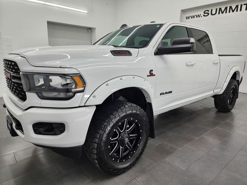Used 2022 RAM 2500 Big Horn w/ Night Edition AWD/4WD image 7