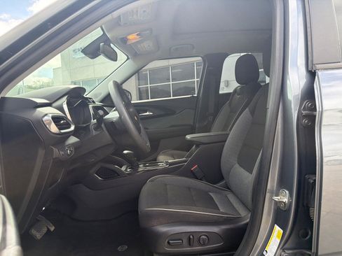 Used 2021 Chevrolet TrailBlazer LT w/ Sun and Liftgate Package AWD/4WD image 16