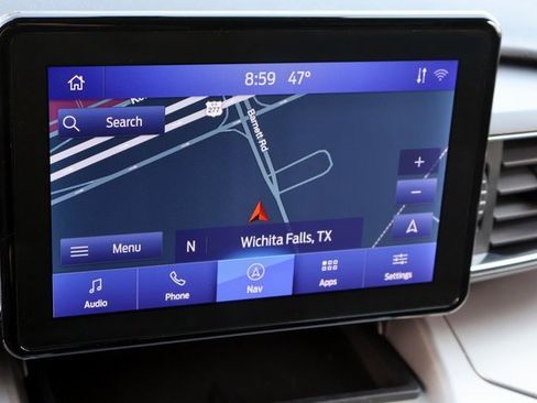 Certified 2022 Ford Explorer XLT w/ Equipment Group 202A image 5