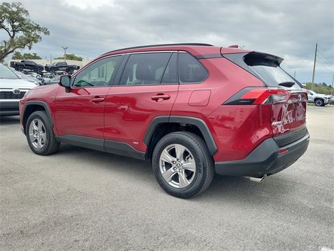 Used 2025 Toyota RAV4 XLE image 3