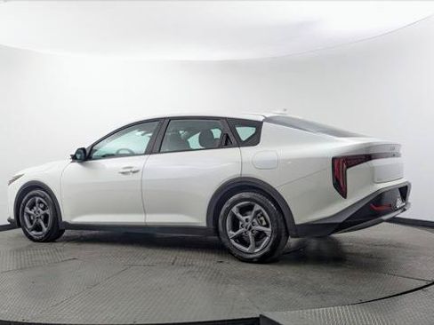 Used 2025 Kia K4 FWD image 6