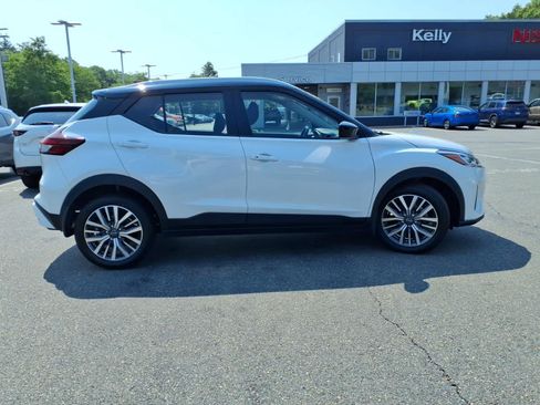 Certified 2024 Nissan Kicks SV FWD image 4