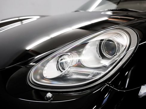 Used 2011 Porsche Boxster Spyder RWD image 28