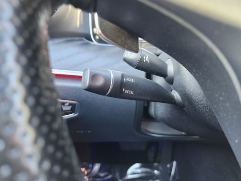 Used 2018 Mercedes-Benz E 400 E 400 w/ Premium 1 Package image 39