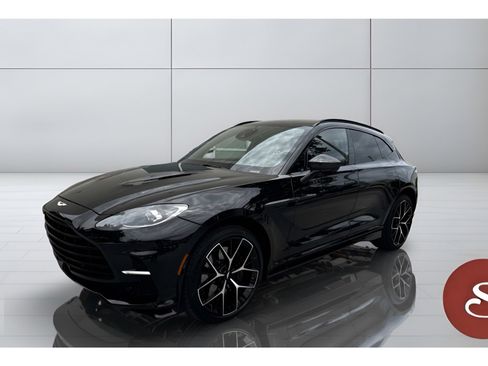 Used 2023 Aston Martin DBX 707 AWD/4WD image 1