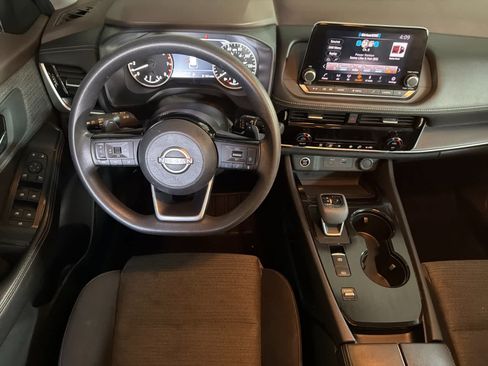 Used 2022 Nissan Rogue SV FWD image 14