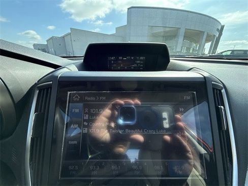 Used 2017 Subaru Impreza 2.0i Limited image 16