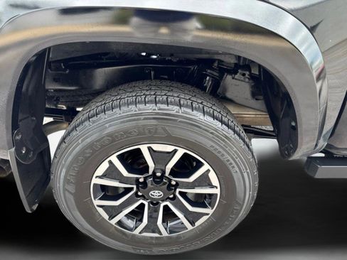 Used 2023 Toyota Tacoma TRD Sport AWD/4WD image 40