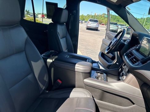 Used 2022 Chevrolet Tahoe RST w/ Sport Performance Package AWD/4WD image 33