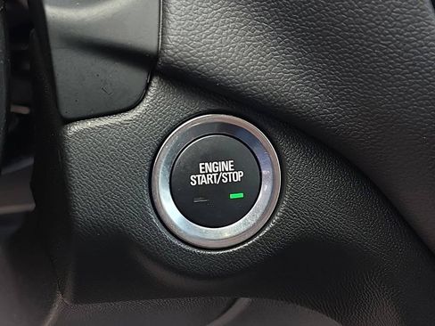 Used 2023 Chevrolet Equinox LT FWD image 15