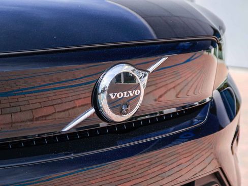 Used 2023 Volvo C40 P8 Recharge Plus image 12