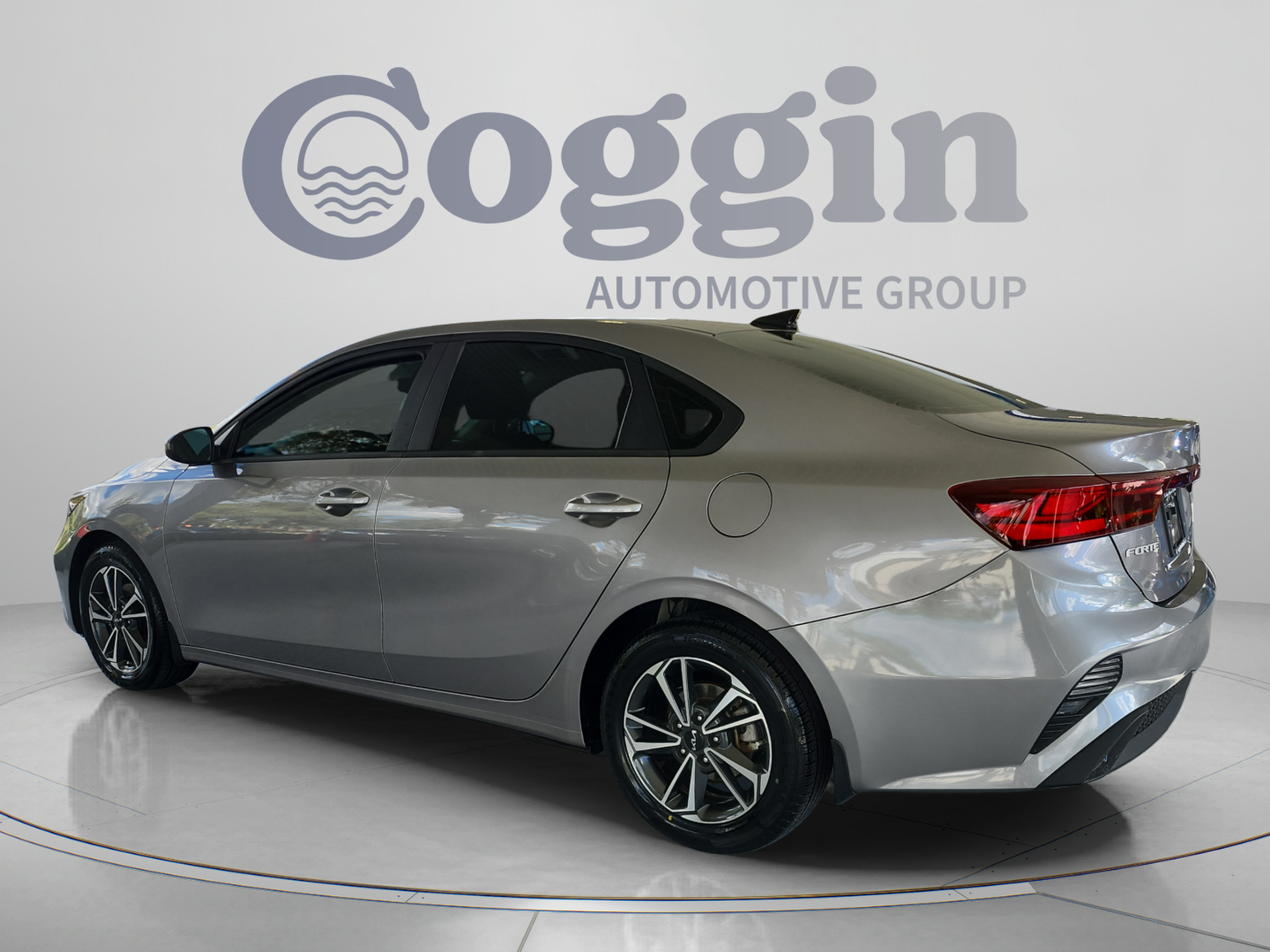 Used 2023 Kia Forte LXS FWD image 3