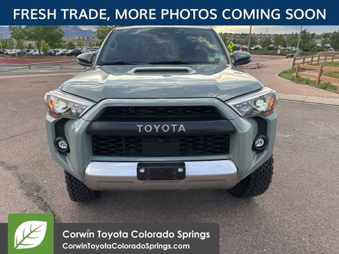 Used 2022 Toyota 4Runner TRD Off-Road Premium AWD/4WD image 2