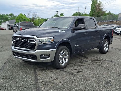 Used 2025 RAM 1500 Big Horn AWD/4WD image 3