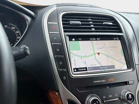 Used 2018 Lincoln MKX Reserve FWD image 26