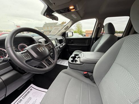 Used 2019 RAM 1500 Express AWD/4WD image 10