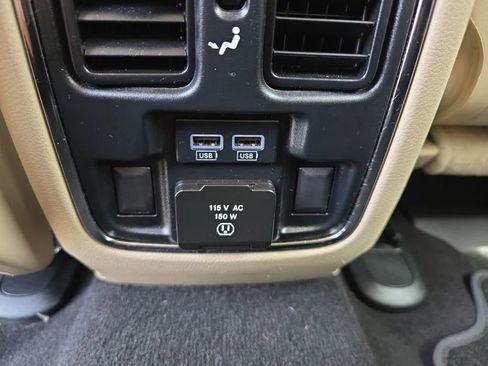 Used 2019 Jeep Grand Cherokee Limited image 45
