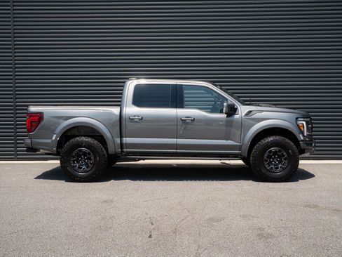 Used 2025 Ford F150 Raptor w/ Equipment Group 803A Raptor R AWD/4WD image 28