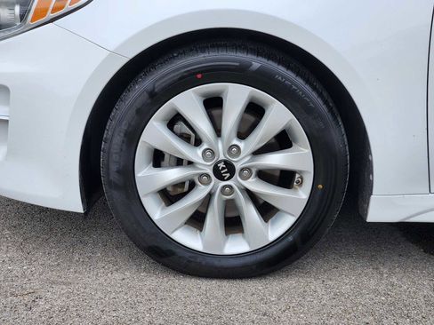 Used 2018 Kia Optima EX FWD image 9
