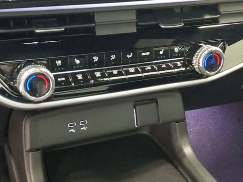 Certified 2025 Honda Prologue Elite image 33