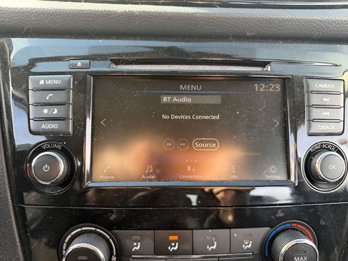 Used 2019 Nissan Rogue Sport S image 20