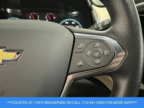 Used 2023 Chevrolet Traverse LS FWD image 13