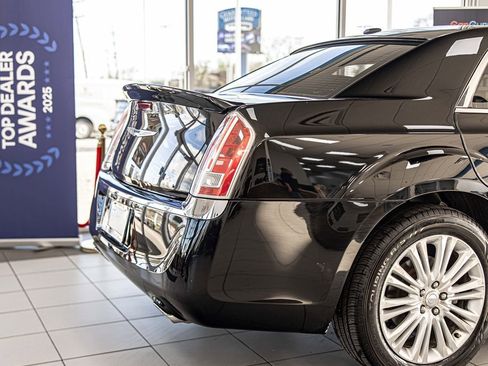 Used 2012 Chrysler 300 C w/ 19-Premium Speaker Group image 12