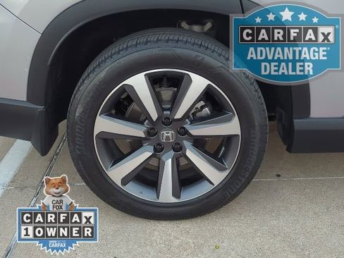 Used 2025 Honda Pilot Touring image 3