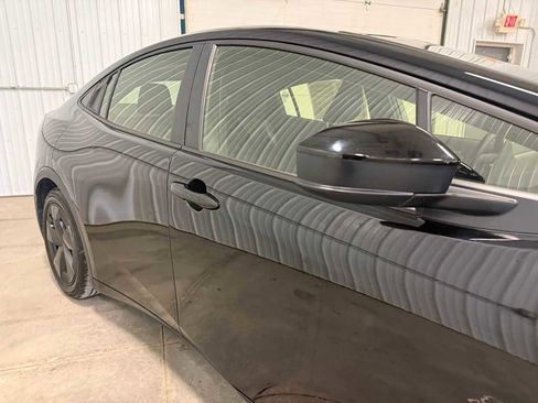 Used 2025 Toyota Prius LE AWD/4WD image 11