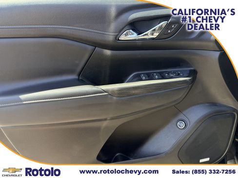 Used 2023 GMC Acadia SLT FWD image 16