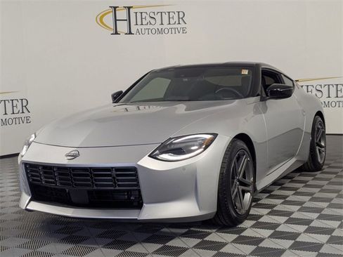 Used 2024 Nissan Z Sport w/ Floor Mat Package image 4