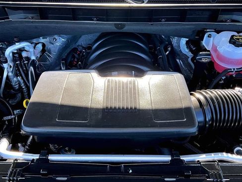 Used 2026 Cadillac Escalade Platinum Sport w/ LPO, ONYX Package image 11