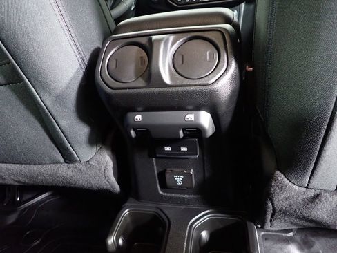 Used 2023 Jeep Gladiator Willys image 40