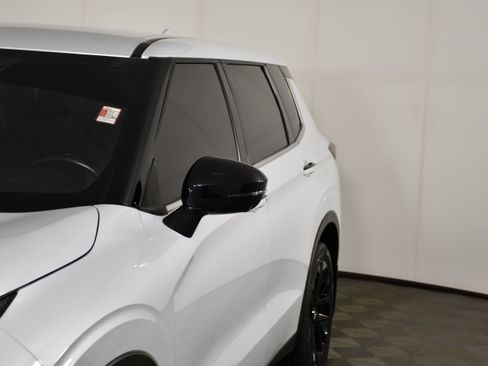 Used 2023 Mitsubishi Outlander SE Black Edition AWD/4WD image 13