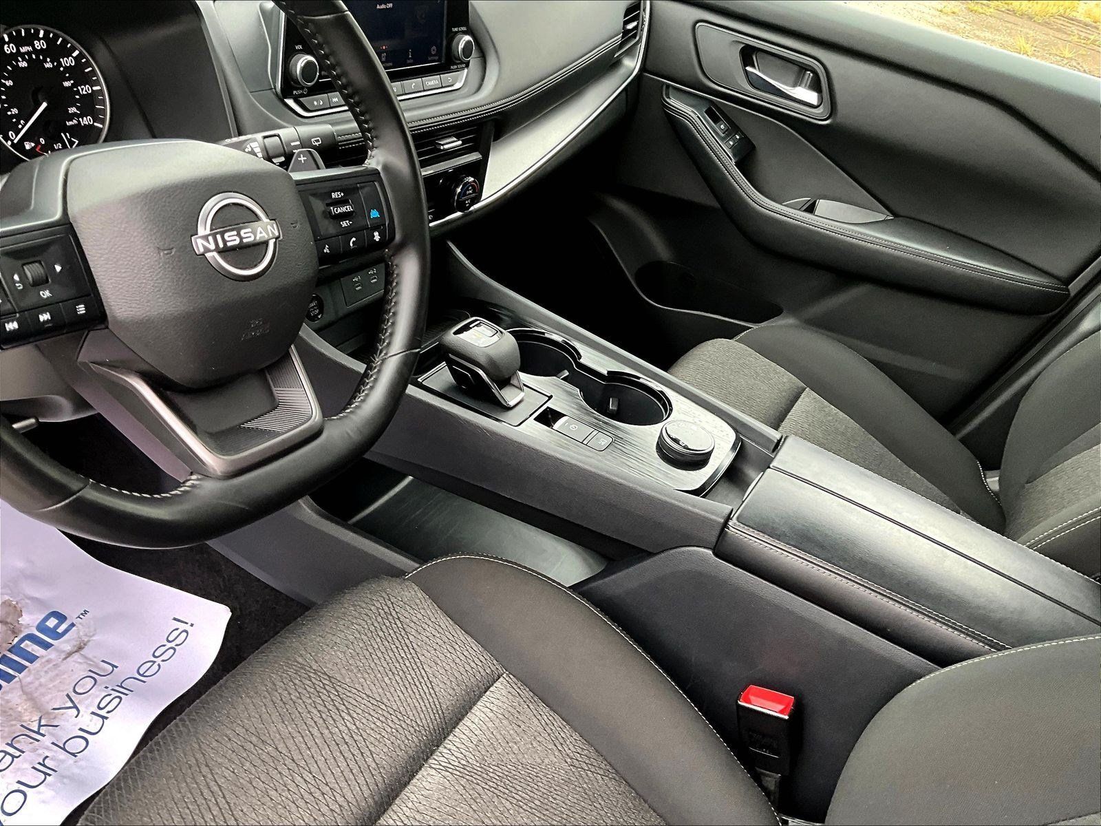 Used 2025 Nissan Rogue SV AWD/4WD image 20