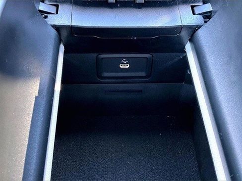 Certified 2025 Mercedes-Benz C 300 4MATIC Sedan image 19