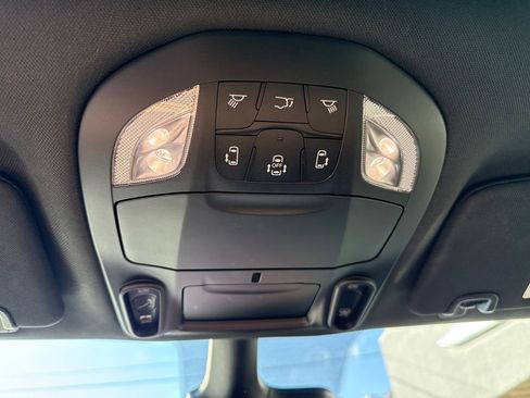 New 2026 Chrysler Pacifica Limited w/ S Appearance Package image 33