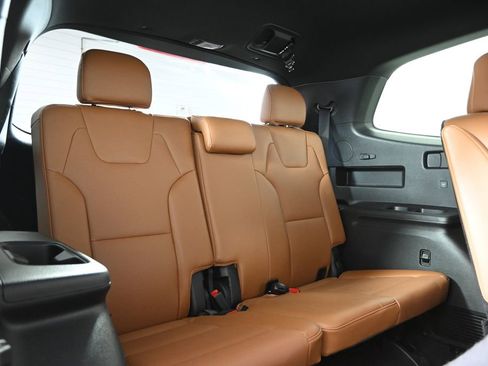 Used 2024 Kia Telluride EX X-Line AWD/4WD image 17