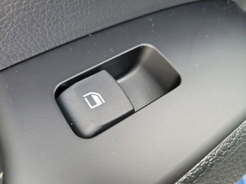 Used 2025 Kia Soul LX w/ LX Technology Package image 14