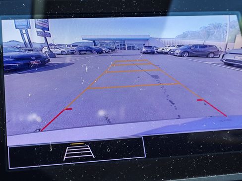 Used 2023 Chevrolet Malibu LT image 5