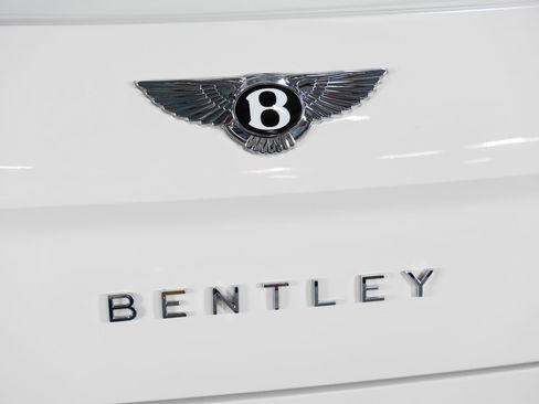 Used 2020 Bentley Flying Spur W12 image 20