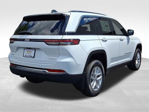 New 2025 Jeep Grand Cherokee Laredo X w/ Luxury Tech Group I image 31
