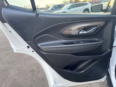 Used 2024 GMC Terrain Denali w/ Denali Premium Package image 25