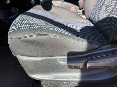 Used 2018 Nissan Versa Note SV image 13