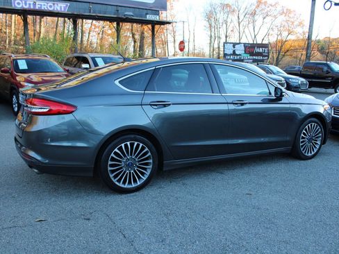 Used 2017 Ford Fusion SE w/ Fusion SE Technology Package image 7