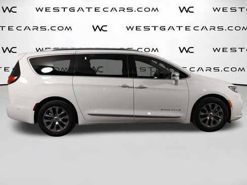 Used 2024 Chrysler Pacifica Pinnacle image 48